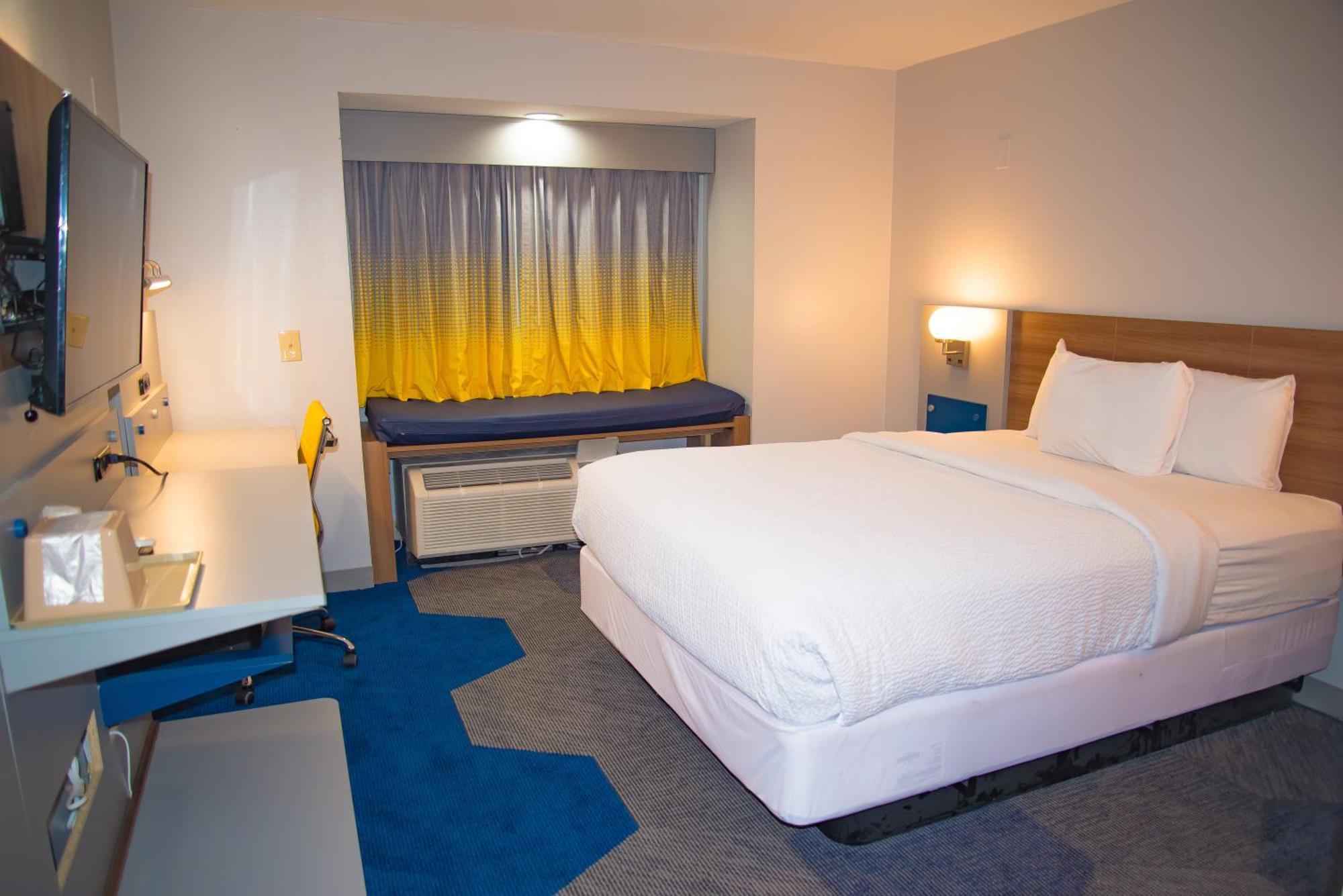Microtel Inn & Suites By Wyndham Дафни Екстериор снимка